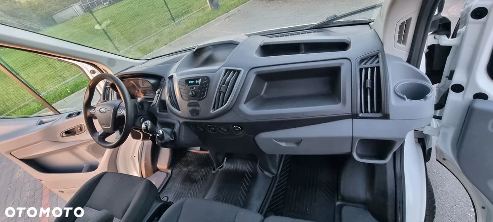Ford Transit - 21