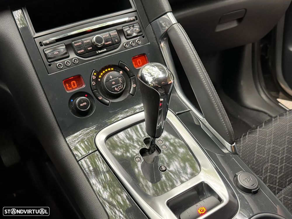 Peugeot 3008 e-HDi FAP 115 EGS6 Stop&Start Allure - 3