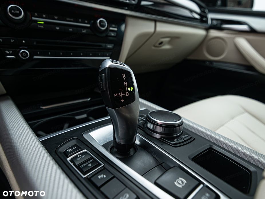 BMW X5 xDrive25d - 23