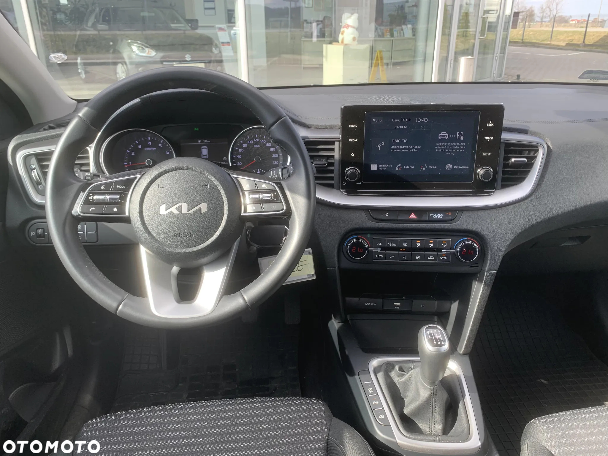 Kia Ceed 1.5 T-GDI M - 13