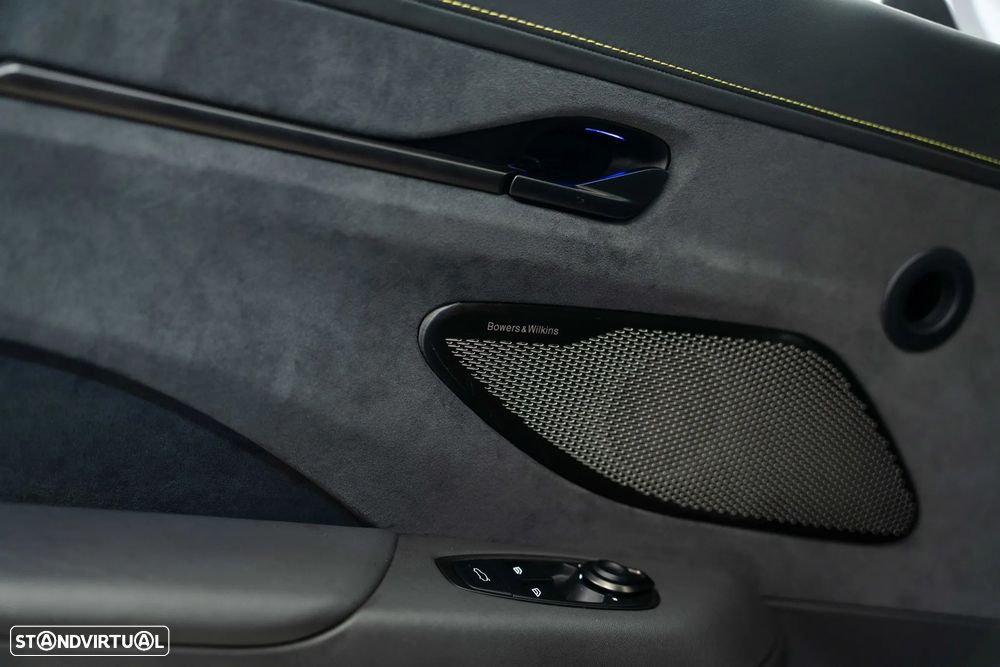 Aston Martin Vantage Coupe V8 - 9