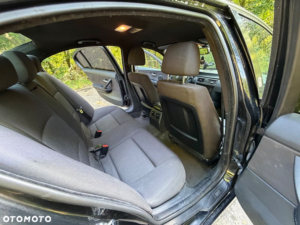 BMW Seria 3 320i - 10