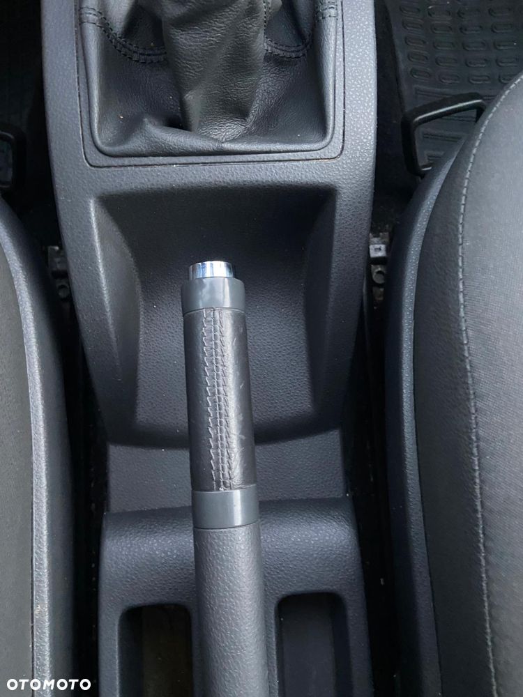 Volkswagen Polo 1.6 Trendline - 17