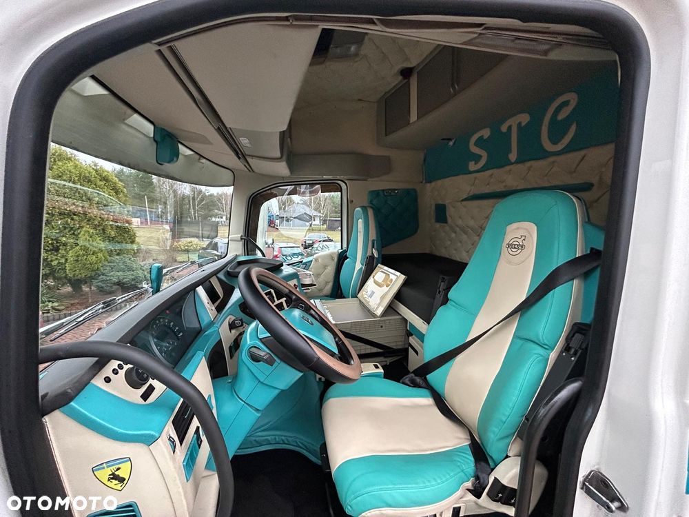 Volvo FH 500 *GLOBETROTTER* NA PODUCHACH* KLIMA POSTOJOWA* NAVI* LODÓWKA* KOŁA NOWE* XENON* HYDRAULIKA DWUOBWODOWA* OBSZYTY ŚRODEK* Z FRANCJI - 9