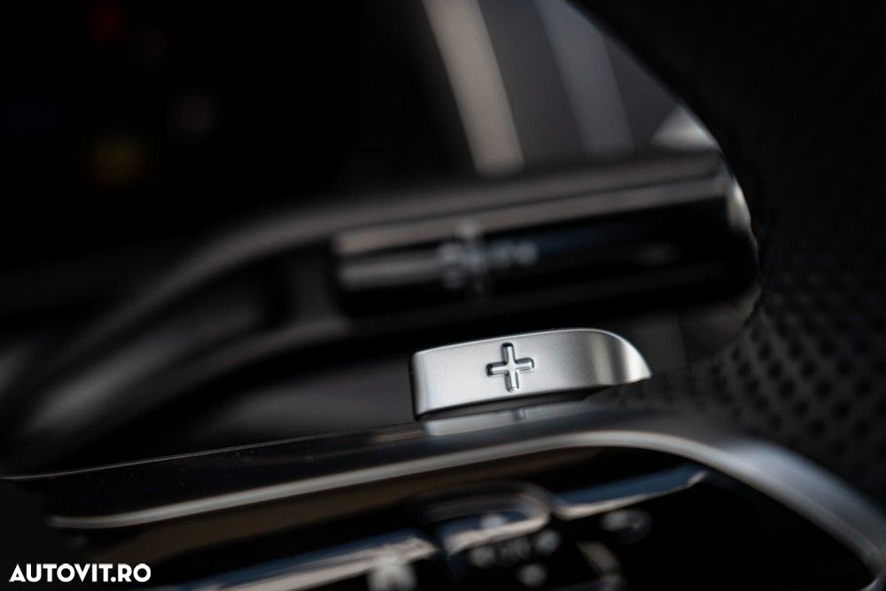 Mercedes-Benz GLC - 27