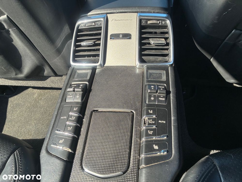 Porsche Panamera Diesel - 16