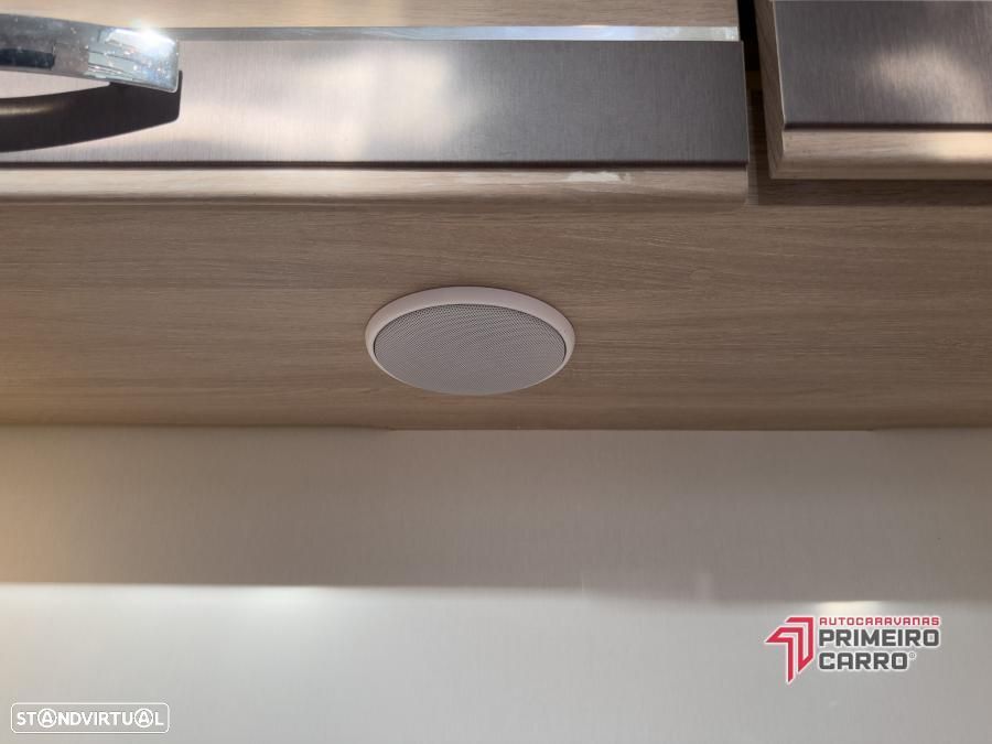 Rapido Serie 8F 880F cama central e basculante - 23