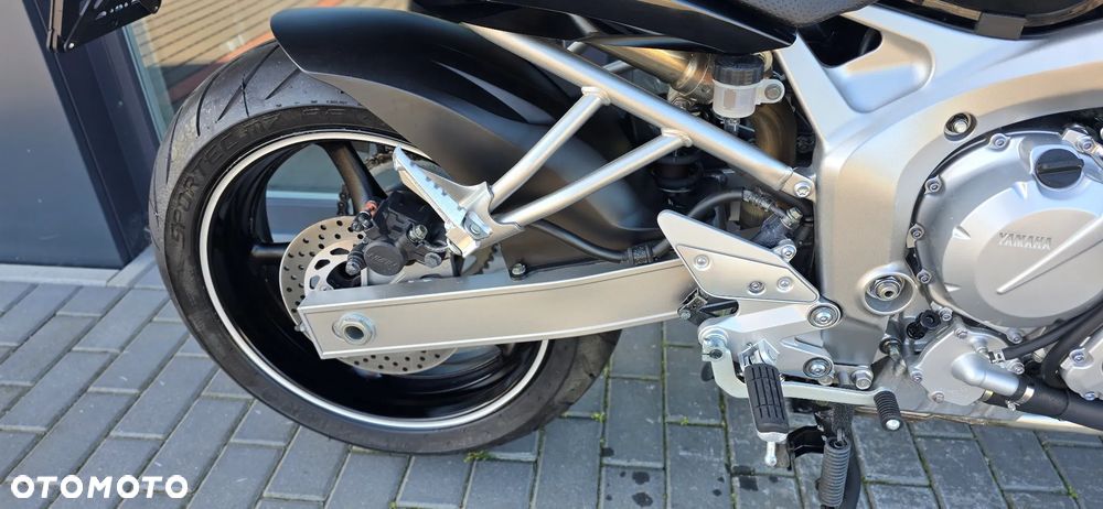 Yamaha FZ6 - 15