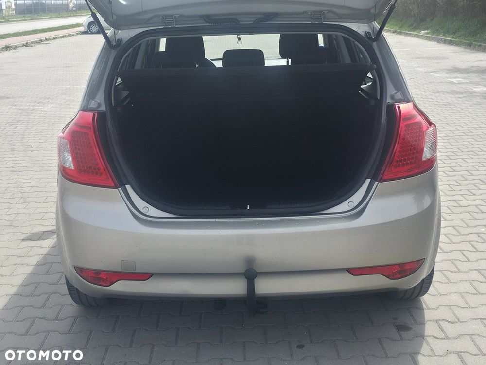 Kia Ceed - 5