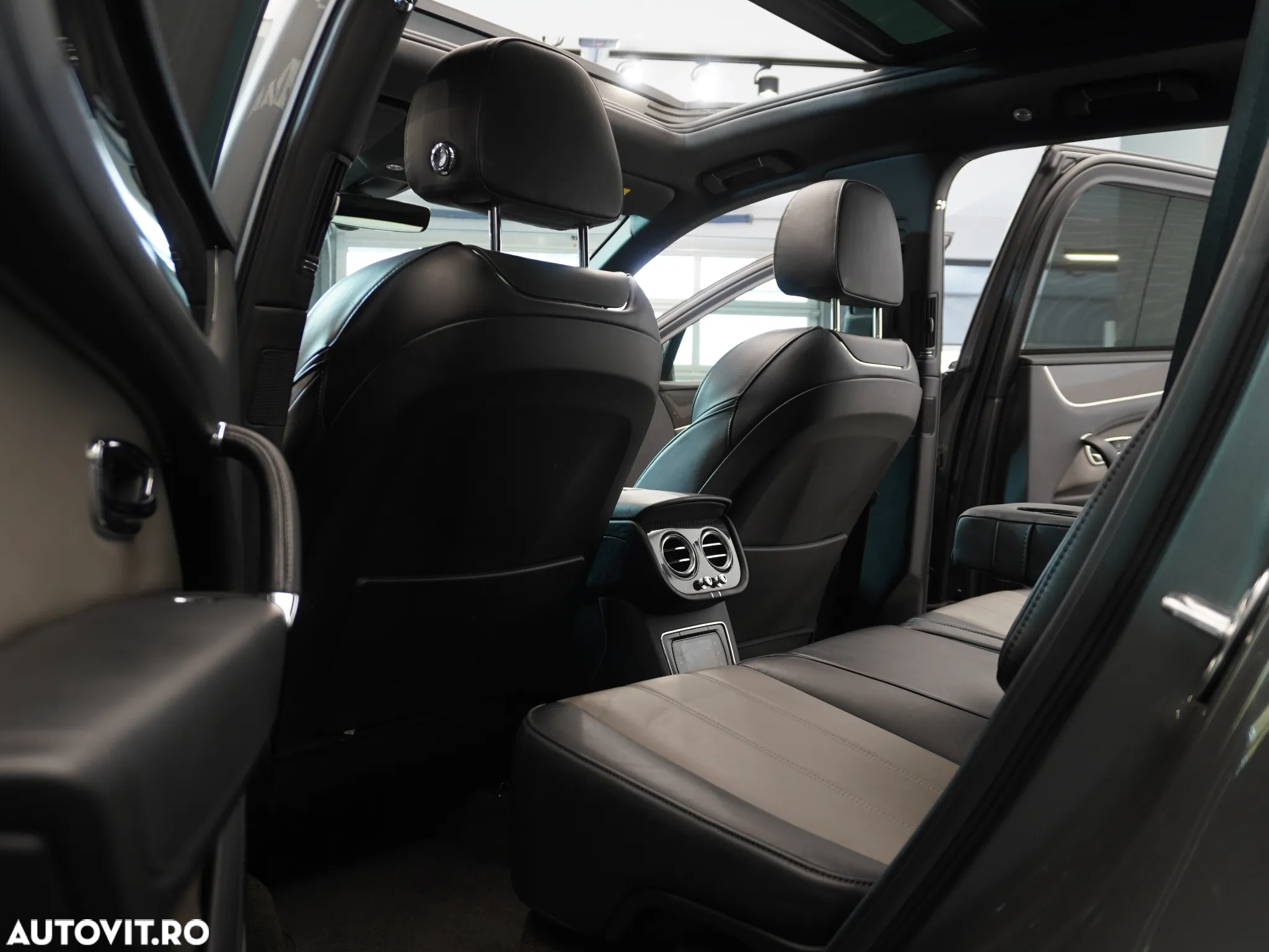 Bentley Bentayga - 17