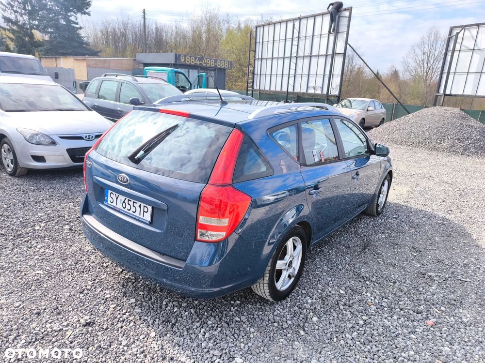 Kia Ceed 1.4 Comfort + - 12