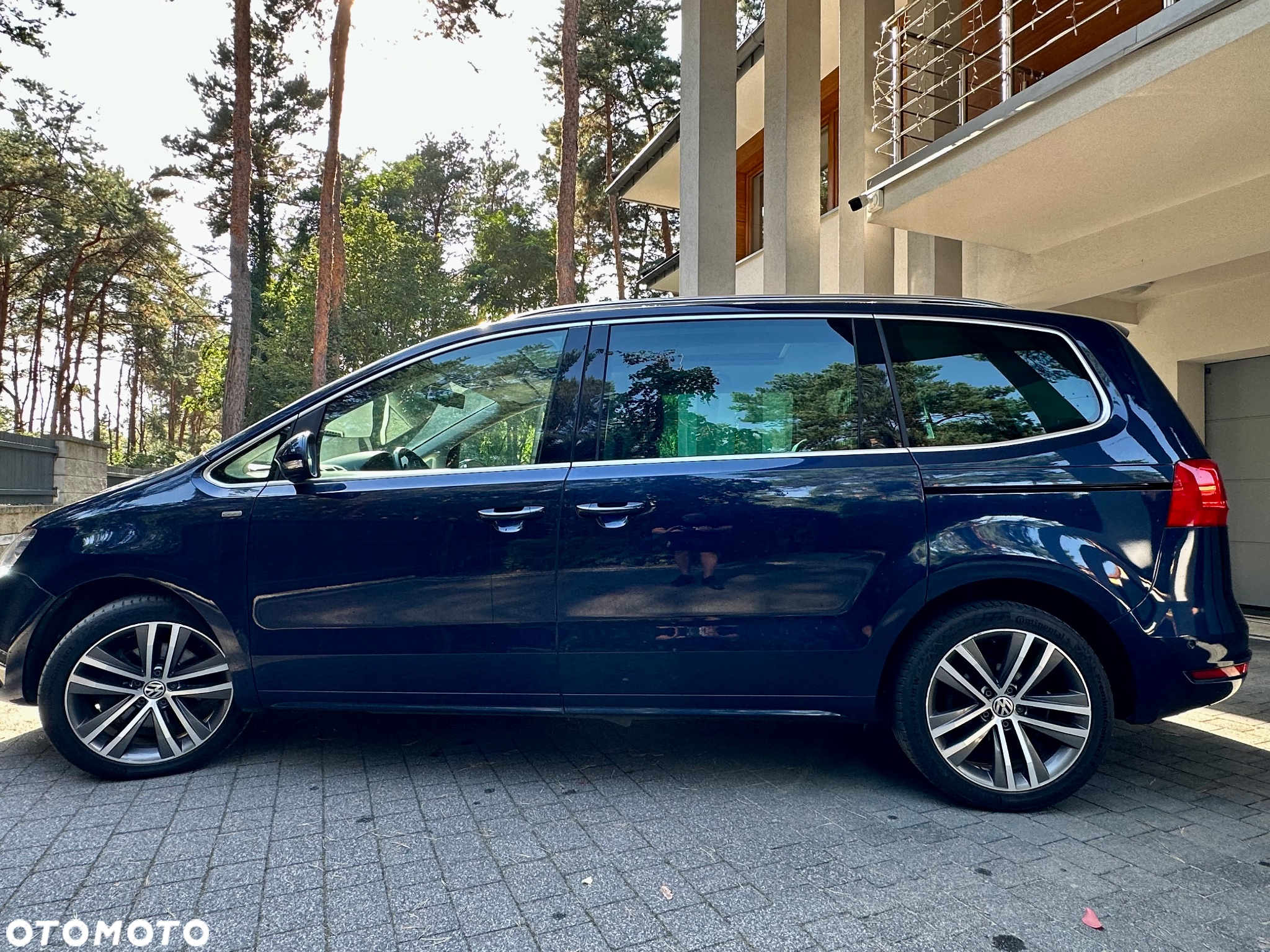 Volkswagen Sharan 2.0 TSI DSG Life - 4