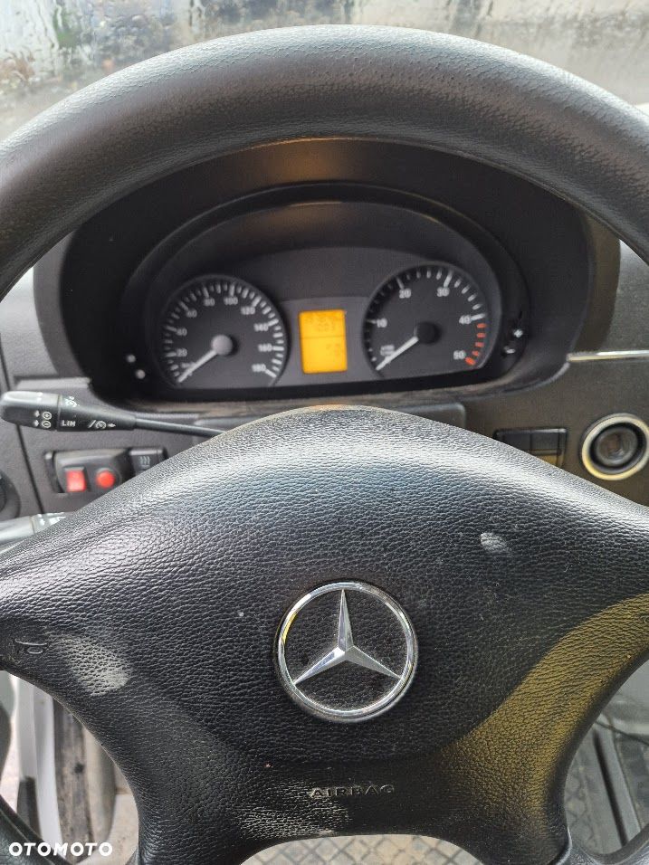 Mercedes-Benz Sprinter - 1