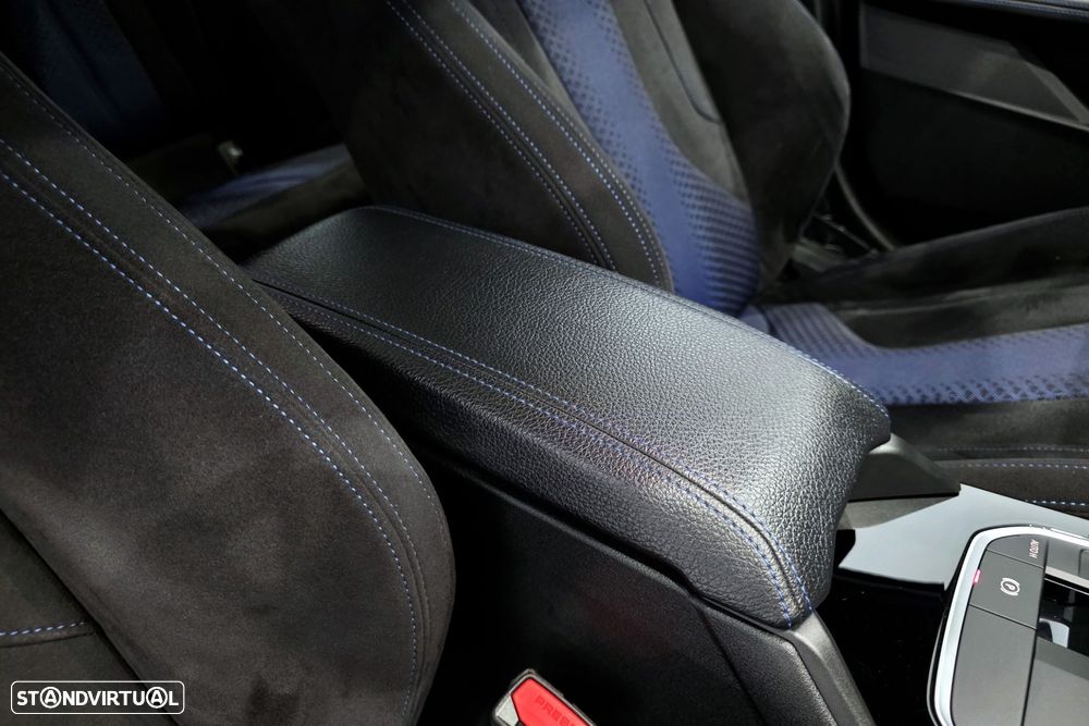 BMW M135i xDrive - 25