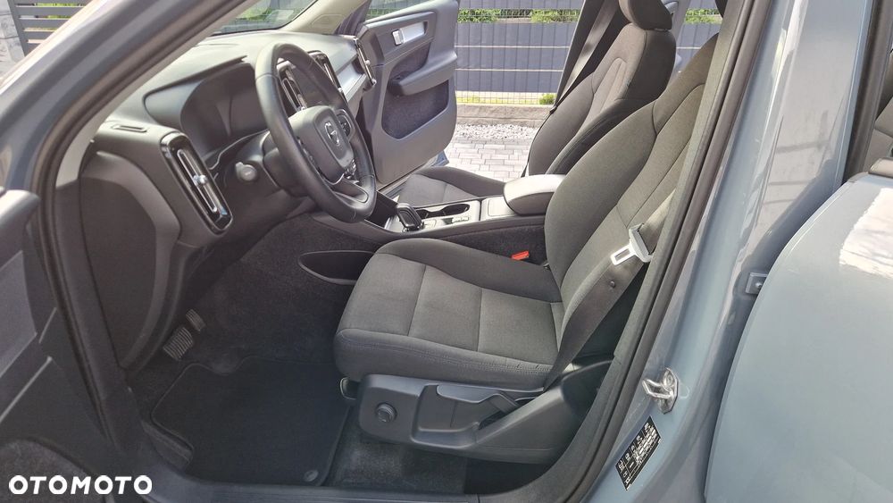 Volvo XC 40 T3 Momentum - 18