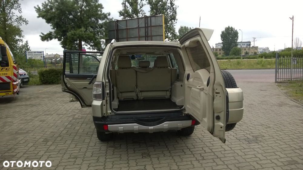 Mitsubishi Pajero 3.8 V6 Automatik Instyle - 18