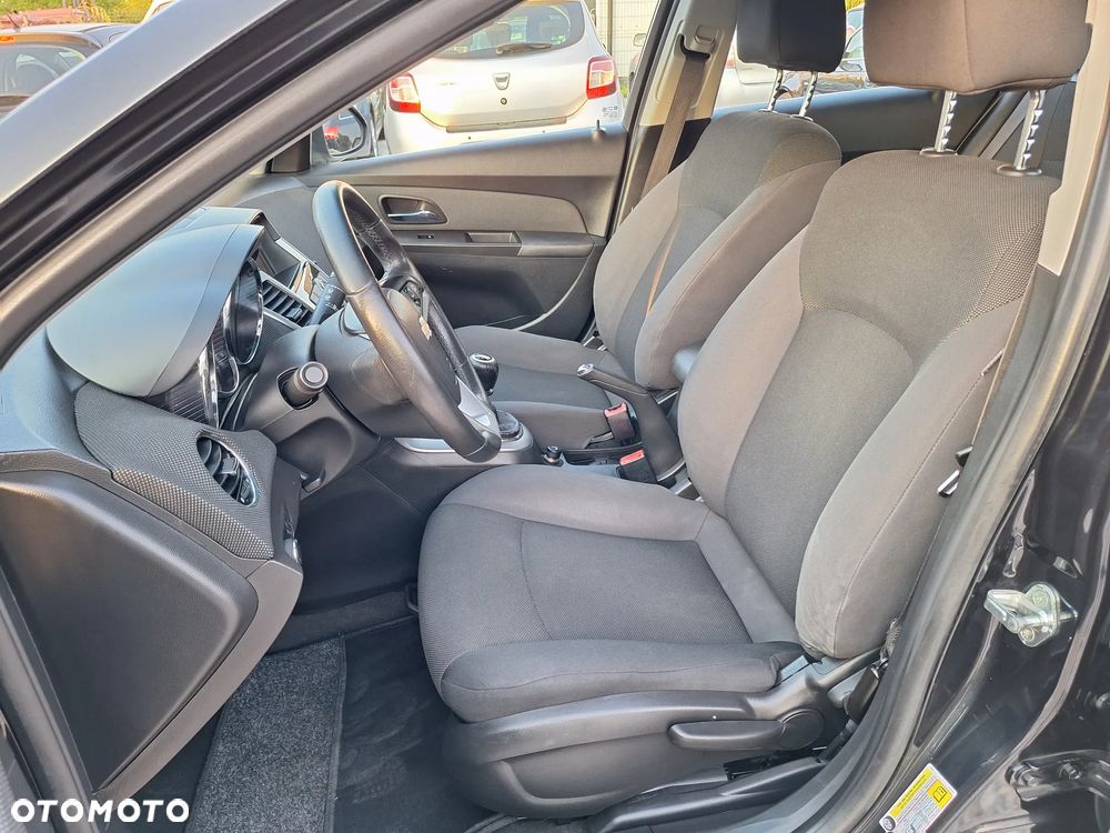 Chevrolet Cruze - 14