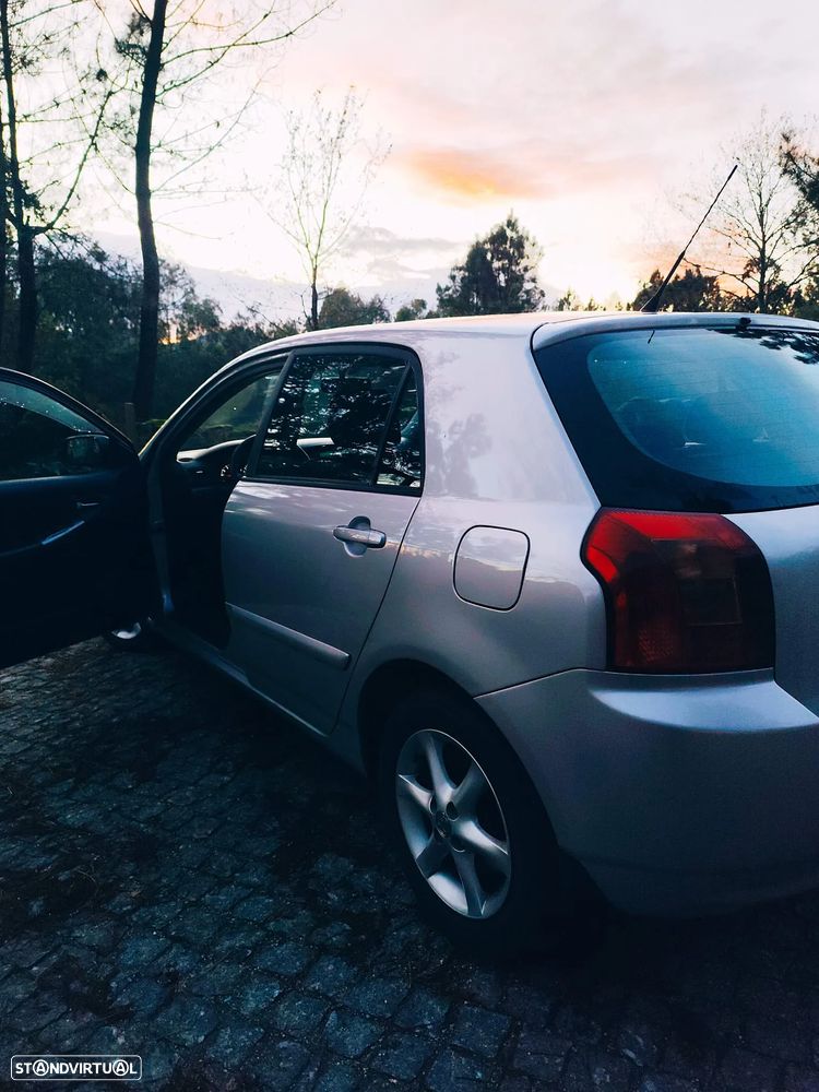 Toyota Corolla 2.0 D-4D Sol - 4