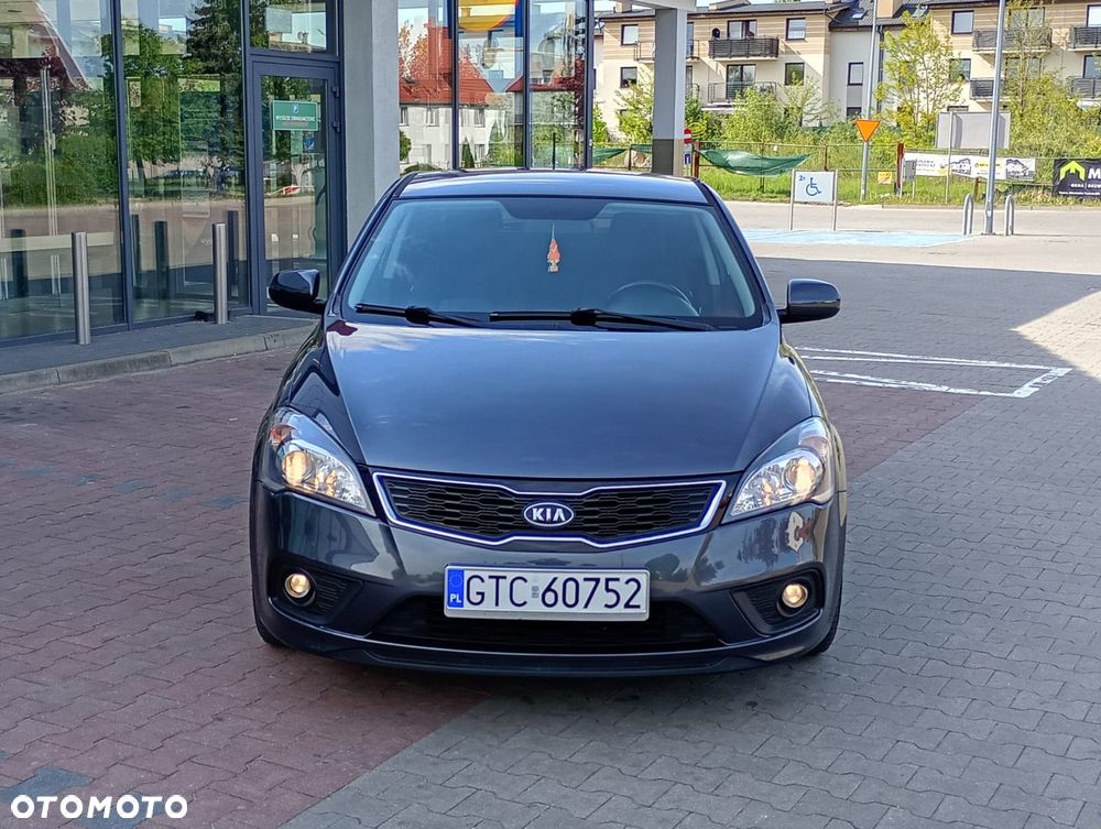 Kia ProCeed - 2
