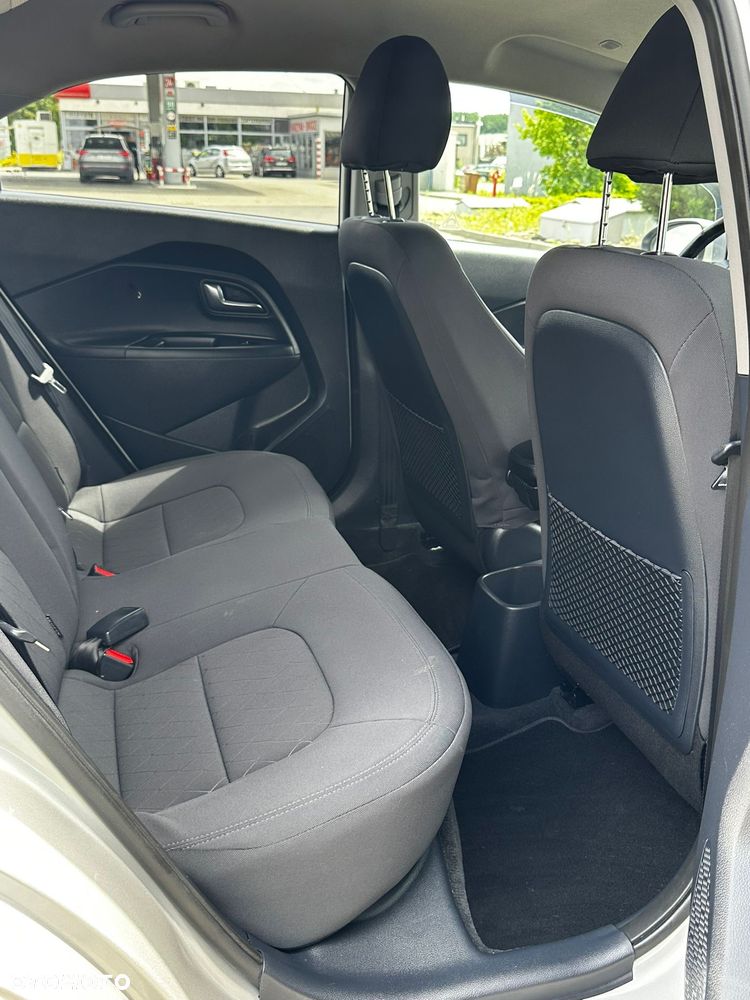 Kia Rio 1.4 Business Line - 8