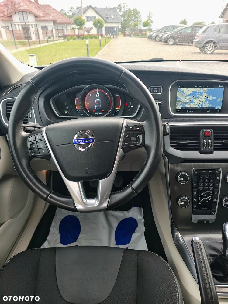 Volvo V40 D2 Momentum - 7