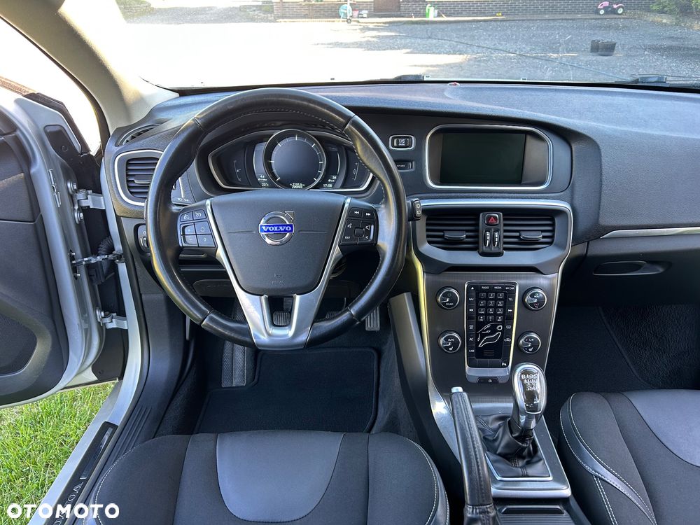 Volvo V40 D2 Momentum - 14