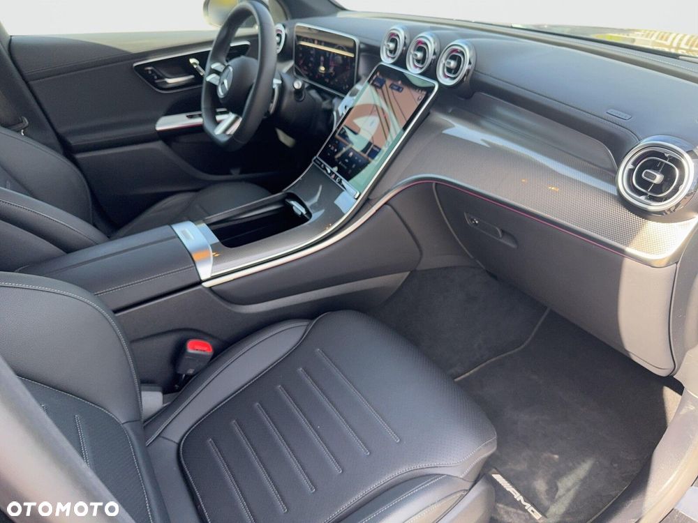 Mercedes-Benz GLC - 24