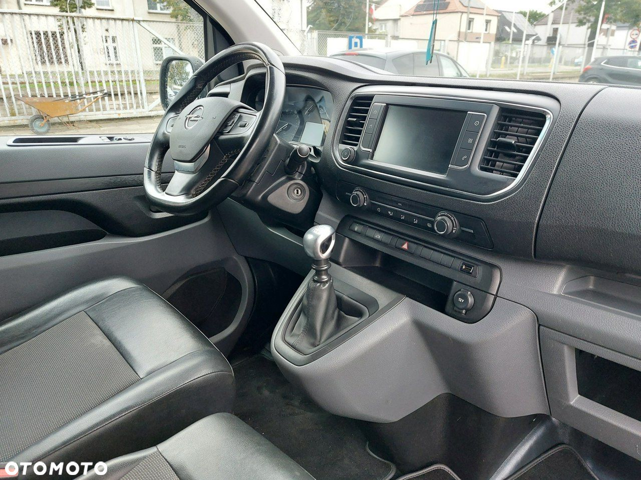 Opel Vivaro - 12