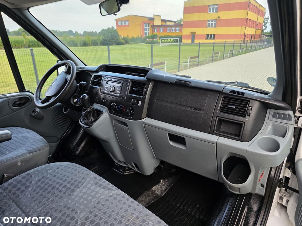 Ford Transit - 15