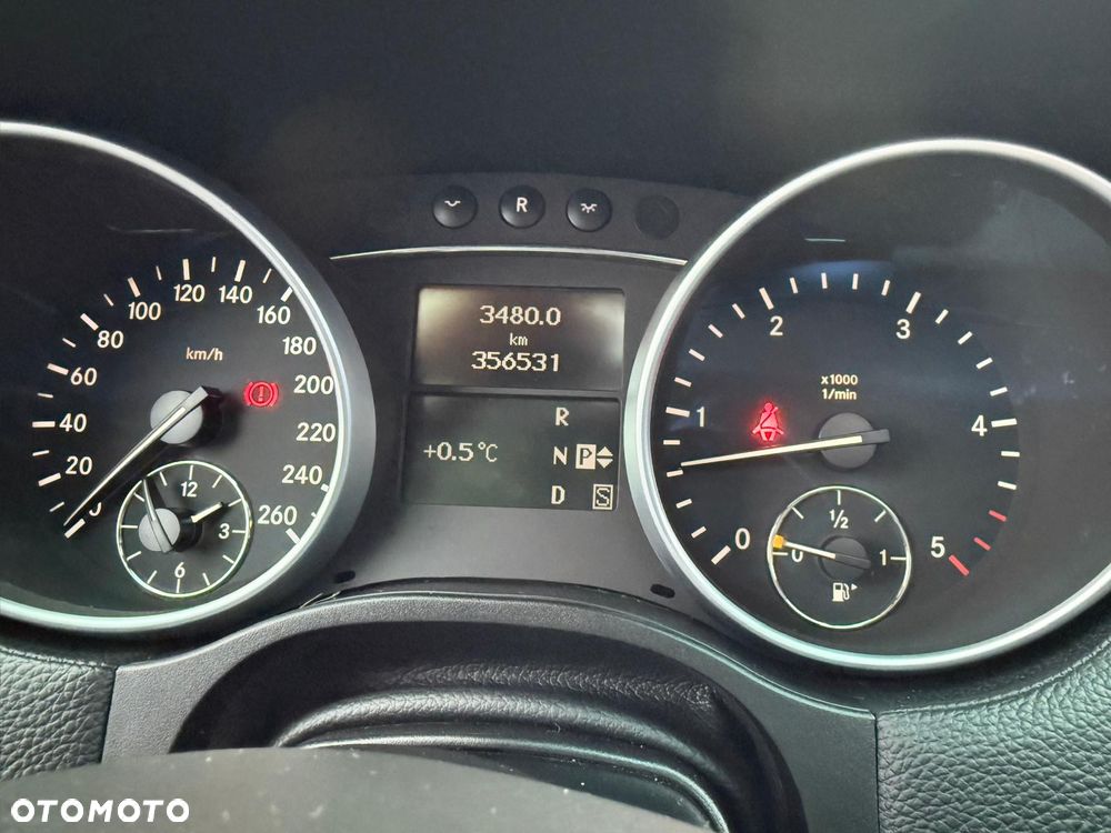 Mercedes-Benz GL 320 CDI 4Matic 7G-TRONIC - 26