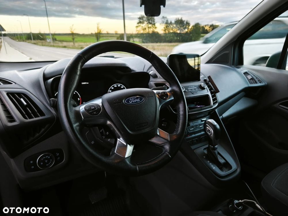 Ford Transit Connect - 13