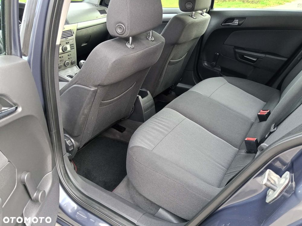 Opel Astra 1.6 Edition - 25