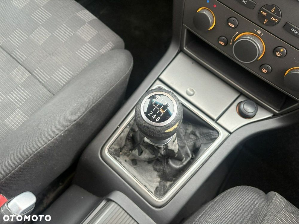 Opel Vectra 1.9 CDTI Sport / GTS - 17