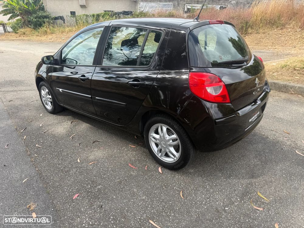 Renault Clio 1.2 16V Confort Dynamique - 6