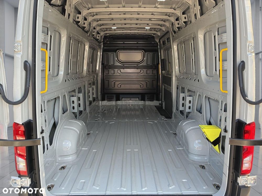 Volkswagen Crafter 35 Furgon/L4H3, 2,0 TDI 177 KM, rozstaw osi: 4490 mm - 13