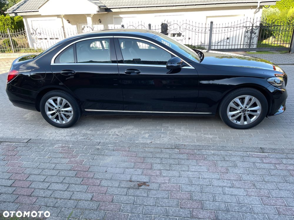 Mercedes-Benz Klasa C 180 9G-TRONIC - 33