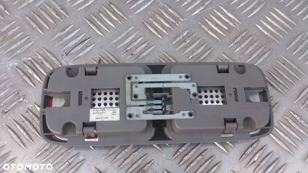 LAMPA LAMPKA OŚWIETLENIA KABINY DAF XF 105 - 3