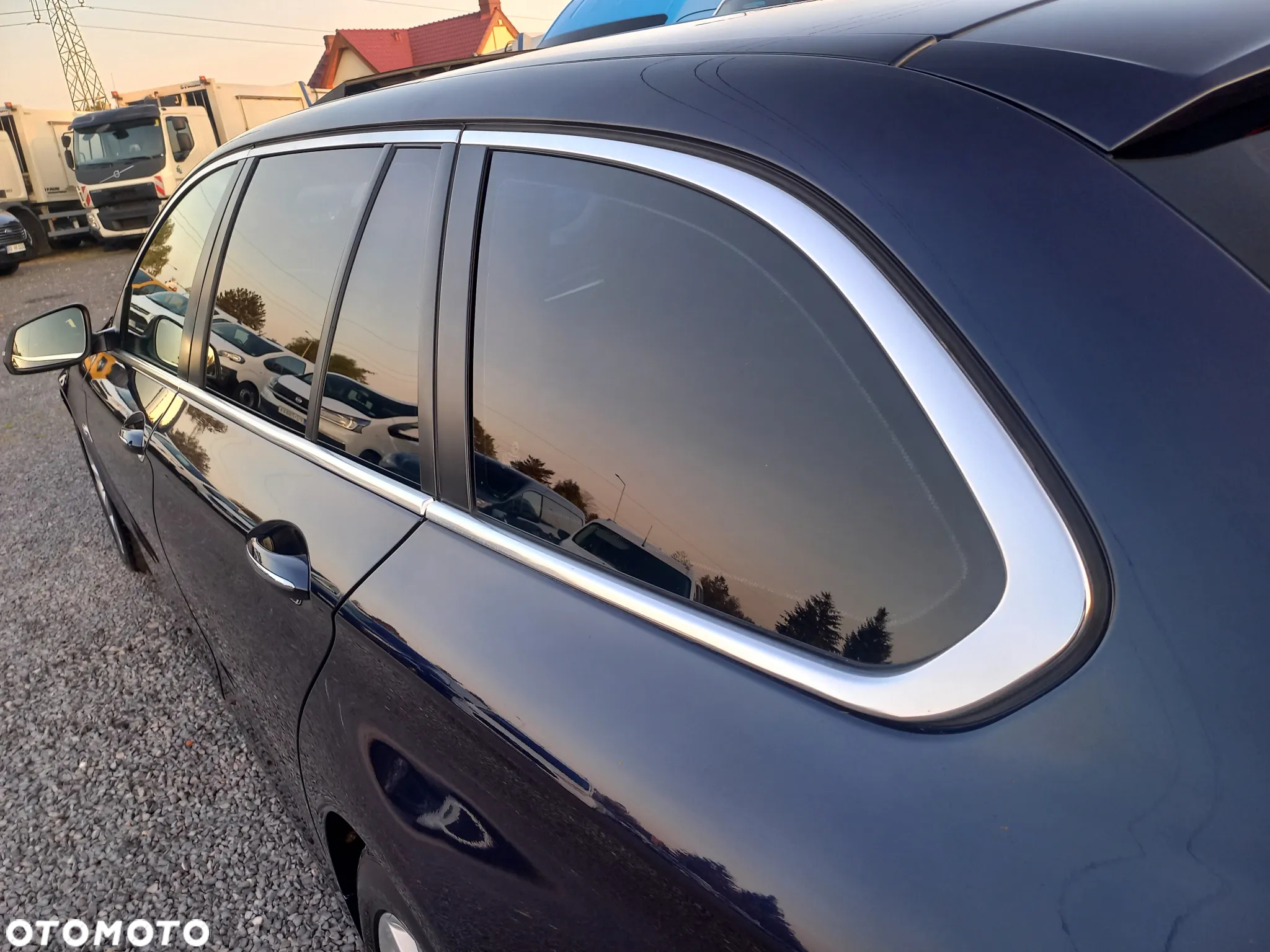 BMW Seria 5 520d Touring - 16