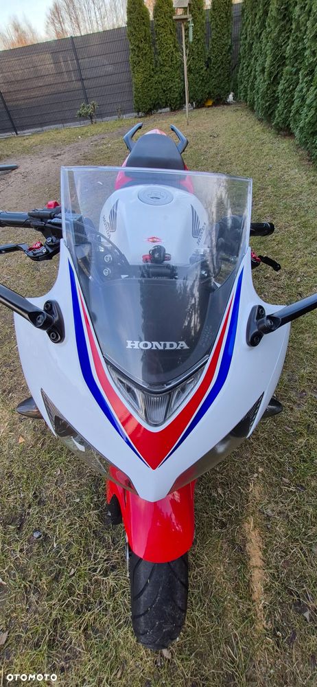 Honda CBR - 7