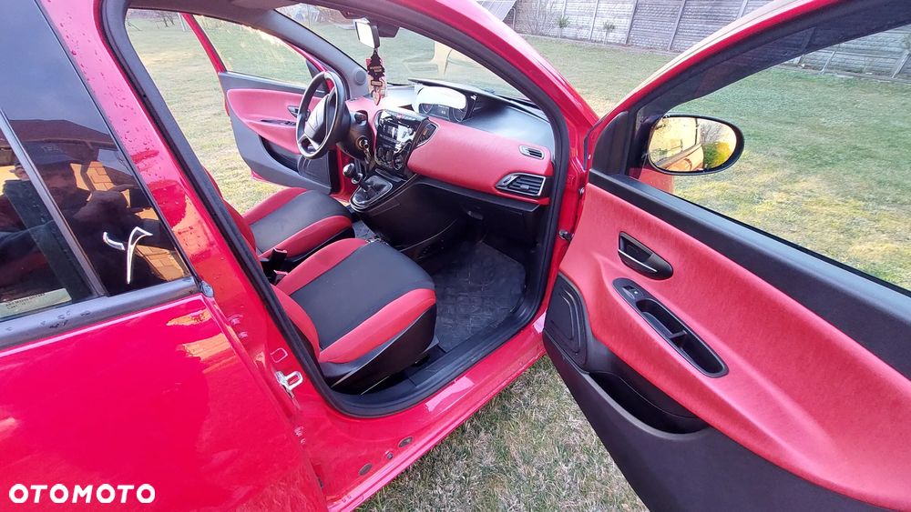 Lancia Ypsilon 1.2 8V Silver - 15