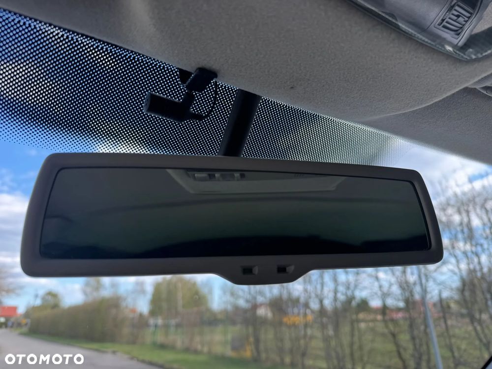 Volkswagen TRANSPORTER T5 L2H1 LIFT DŁUGI Klima Tempomat Navi Kamera Skóry Dubel Kabina 6os Brygadówka - 22