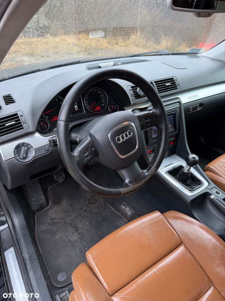 Audi A4 Avant 2.0 T FSI quattro - 2