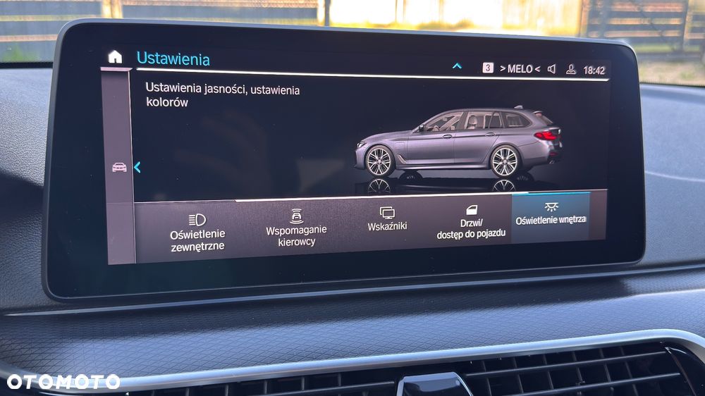 BMW Seria 5 530e xDrive M Sport sport - 33