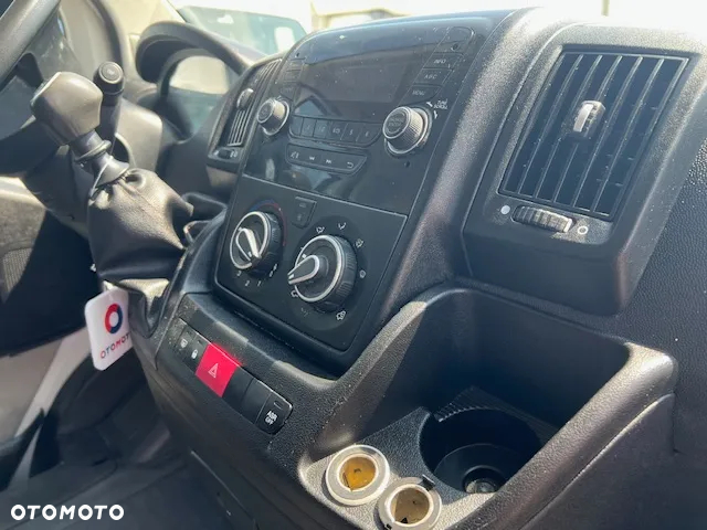 Peugeot Boxer 7-os. brygadówka doka L2H2 klima - 17