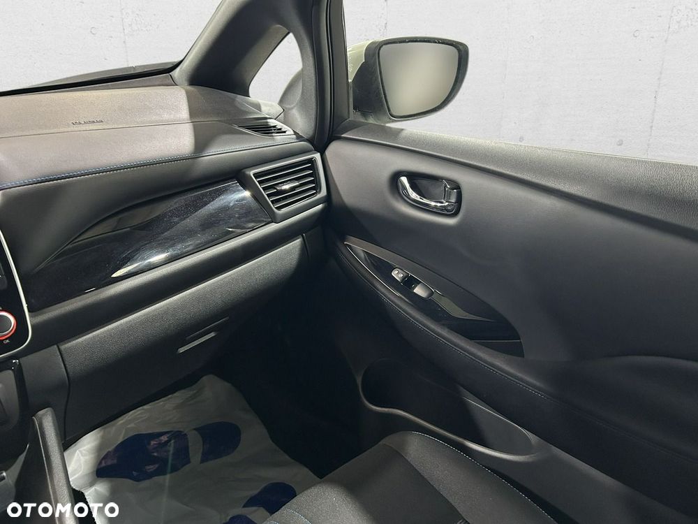 Nissan Leaf - 15