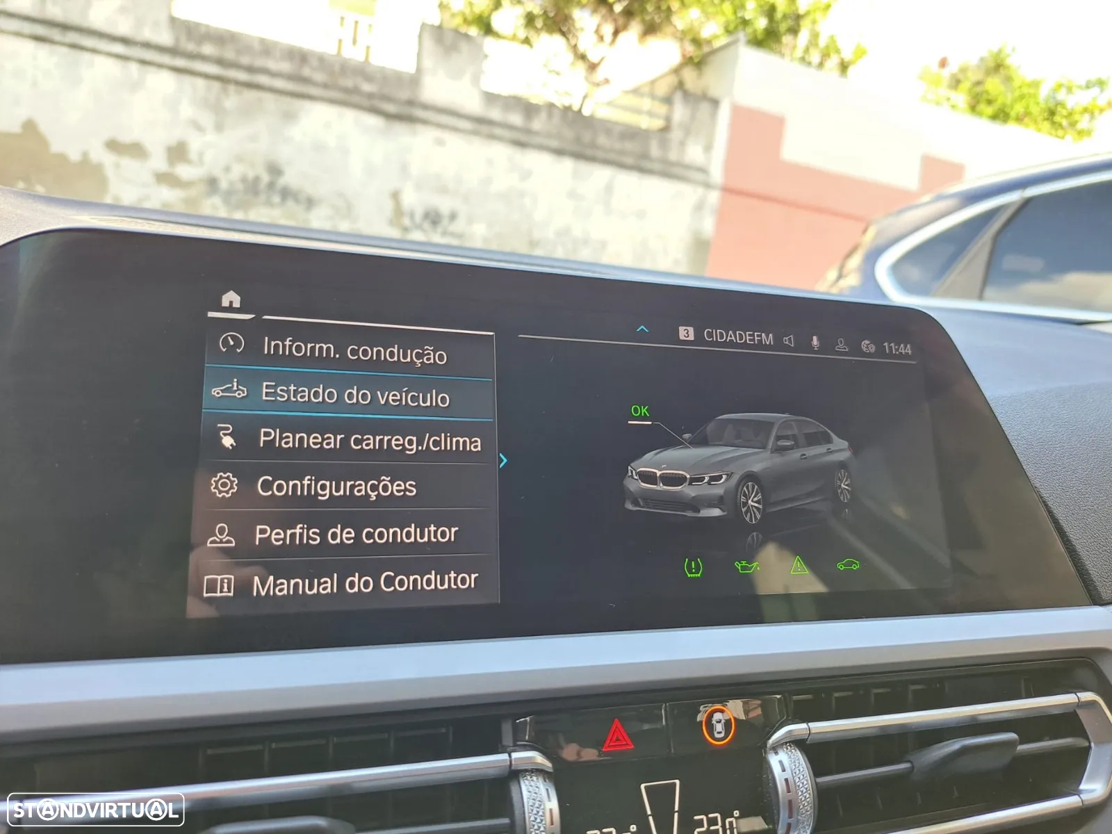 BMW 330 e Line Luxury Auto - 27