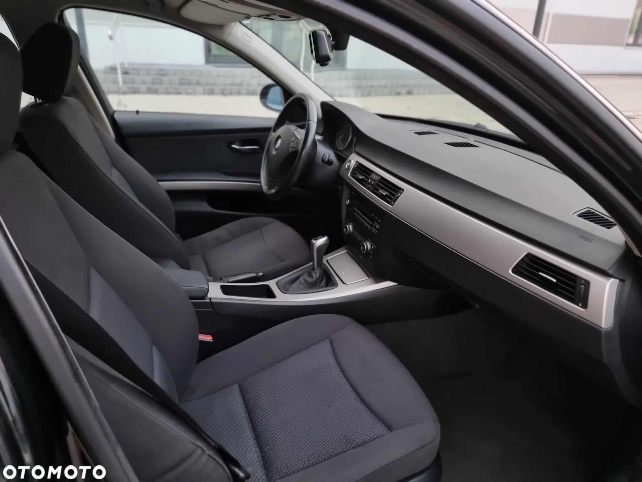 BMW Seria 3 320d DPF Touring - 21