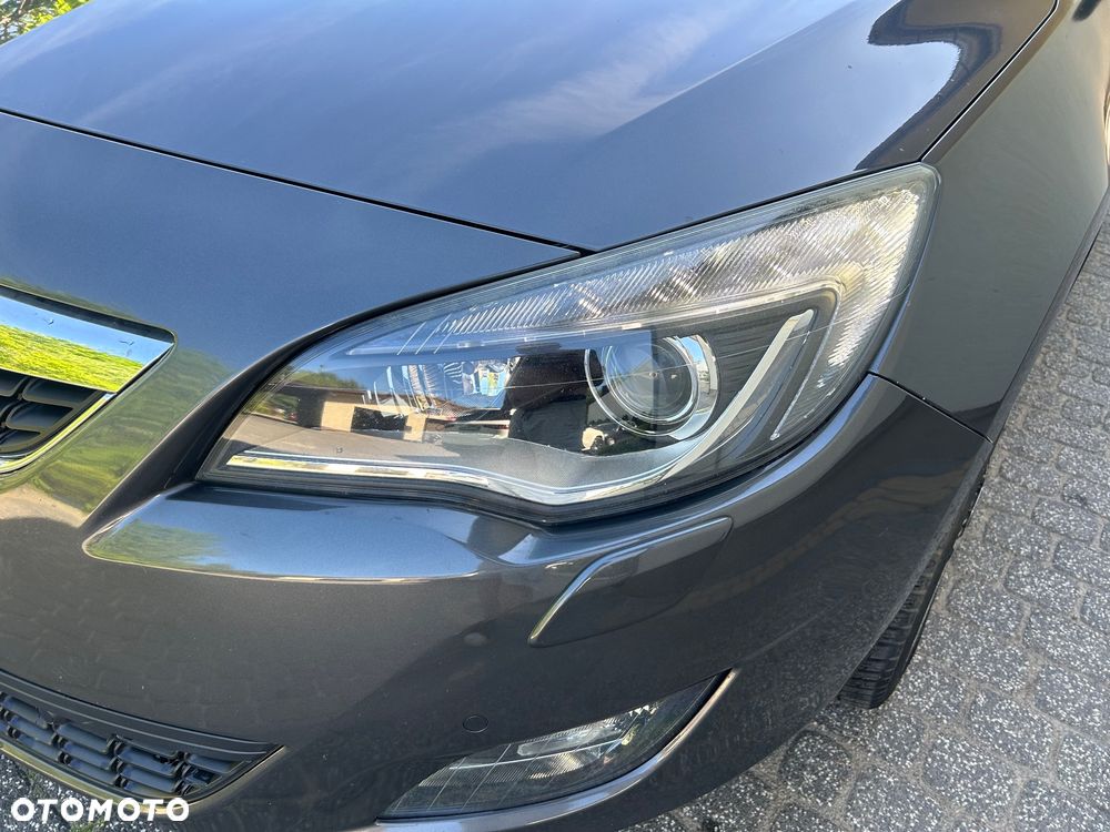 Opel Astra 1.4 Turbo 150 Jahre - 2