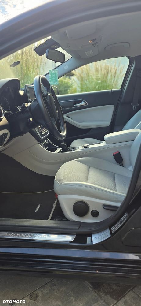 Mercedes-Benz Klasa A 180 BlueEfficiency Edition - 6