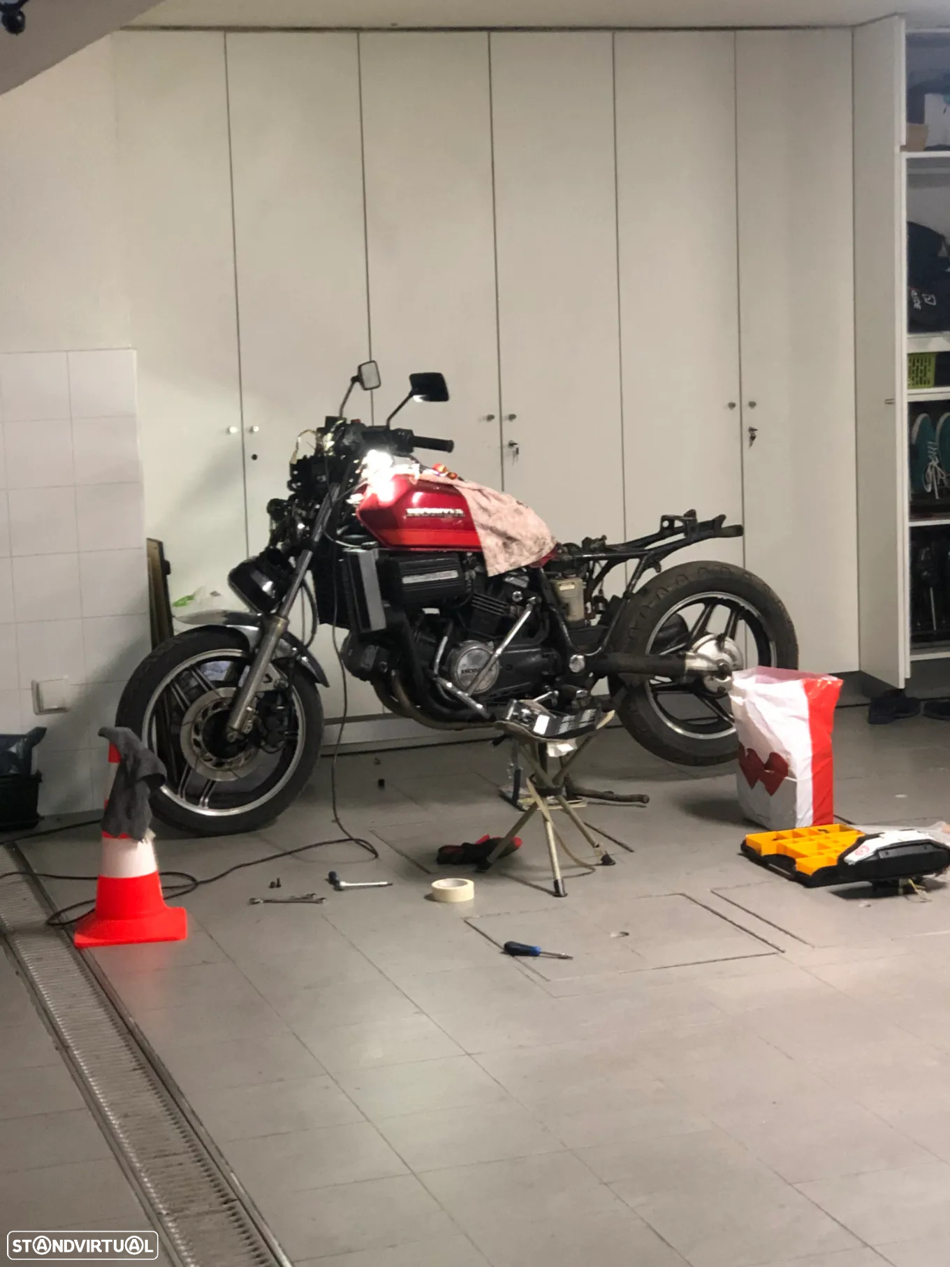 Honda VF Honda VF750 V45 SABRE - 5